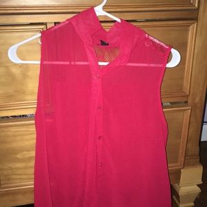 Laced red sleeveless shirt